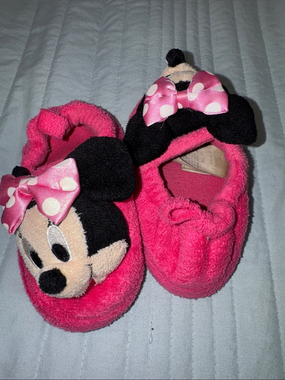 Minnie Mouse Slippers! - Picture 7 of 9